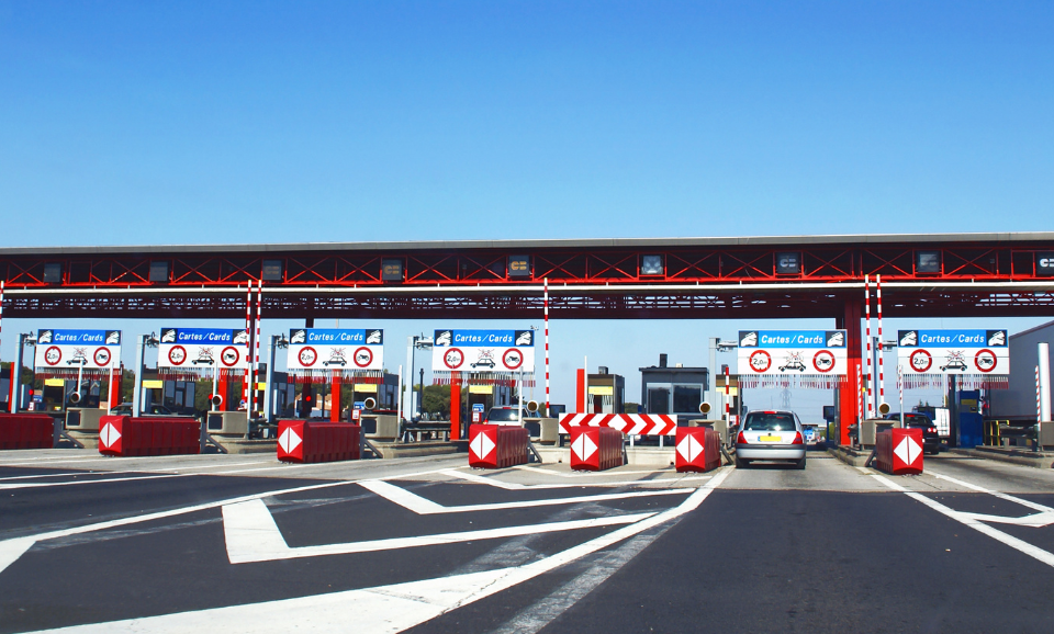 Urządzenie e-TOLL: jak działa, co wybrać i jak zarejestrować